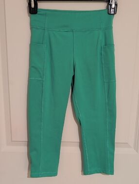 Primary Girls Capri Leggings in Teal Green with Side Pockets